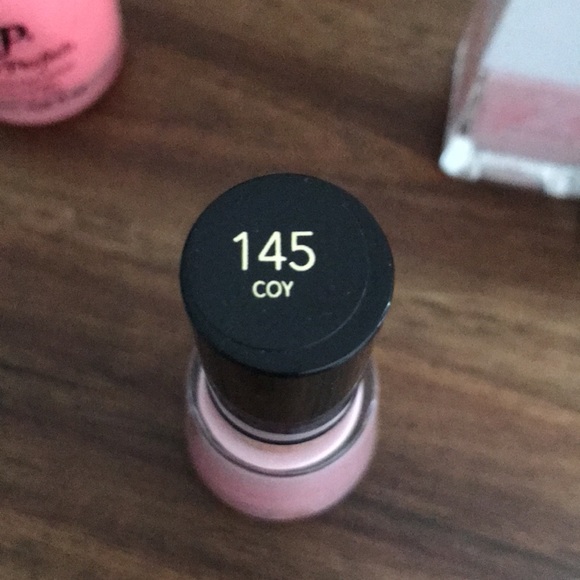 Various nail polish - Picture 3 of 5